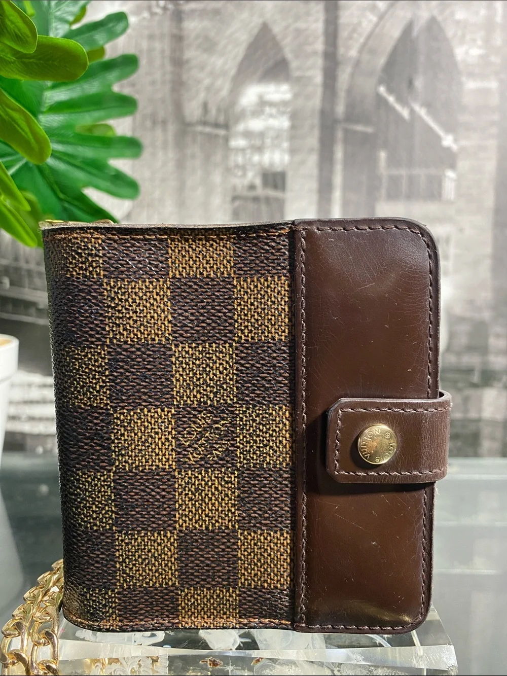 Authentic Louis Vuitton Brown Damier compact Zipper Wallet
